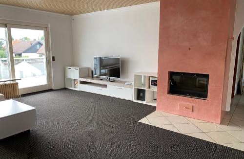 Munchen District Apartment | Large Apartment for 6, 3 bedrooms, next to Munich & Airport