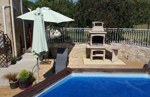 Oulmes House | Large Barn sleeps 12, swimming pool 6.5 x 4m, nr Marais Poitevin 1 hr to beaches