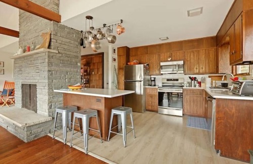 Oak Hill House | Large Catskill Mountains/Hudson Valley country house, 25 miles to Hunter Skiing