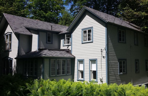 Bay View Cottage | Large Circa 1891 Victorian Cottage