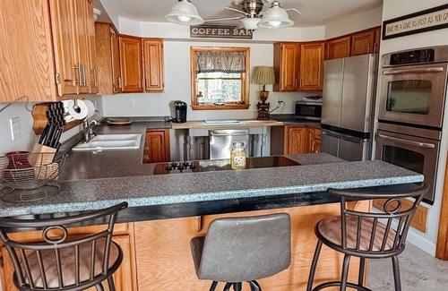 Topsham House | Large, Comfortable Family Home