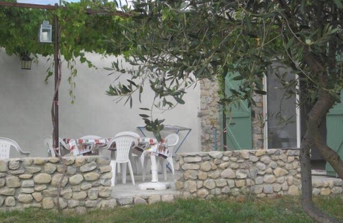 Valvigneres Cottage | large cottage in stone farmhouse typical of southern Ardeche