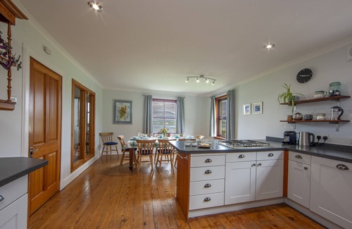 Benderloch House | Large cottage on shore of Scottish Loch