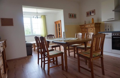 Steinakirchen am Forst Apartment | Large, cozy vacation apartment Stargazer