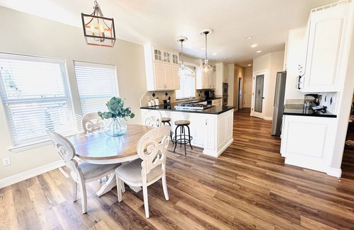 Sutter Creek House | Large custom built home .5 miles from Downtown Sutter Creek