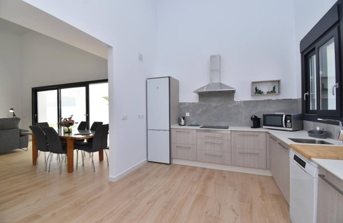 Poblado Sancti Petri Villa | Large modern luxurious Montevideo Villa in Sancti Petri