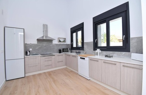 Poblado Sancti Petri Villa | Large modern luxurious Montevideo Villa in Sancti Petri