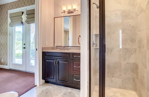 St. Cloud House | Large Family Estate Home on 30 Acres Sleeps 14