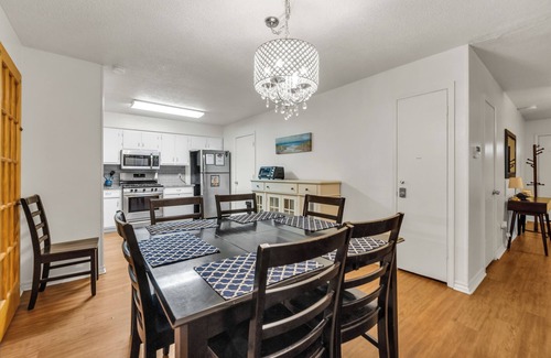 Tulsa House | Large Family Home near EXPO/Downtown/TU