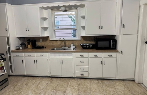 Passaic House | Large family home - Near NYC!