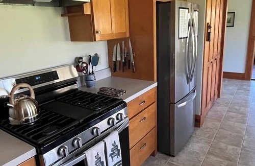 Walpole Other | Large Farmhouse with expansive views, firepit 15 min north of Keene