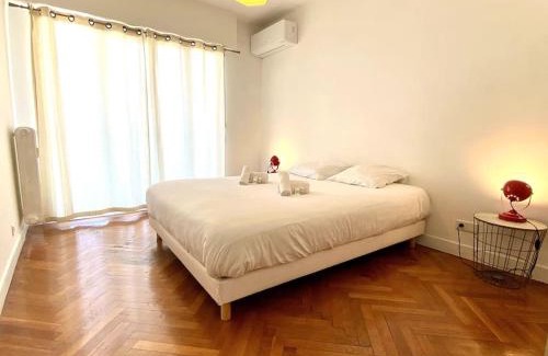 La Californie Apartment | Large flat terrace Sea view, Promenade des Anglais