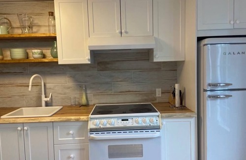 Saint-Romuald Apartment | Large, fully-equipped apartment - private access (ideal for visiting Quebec City)