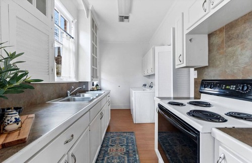 New Iberia House | Large Groups Welcome - 2 Homes Next Door