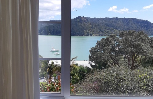 Whangaroa Apartment | Large Holiday Apartment overlooking the harbour