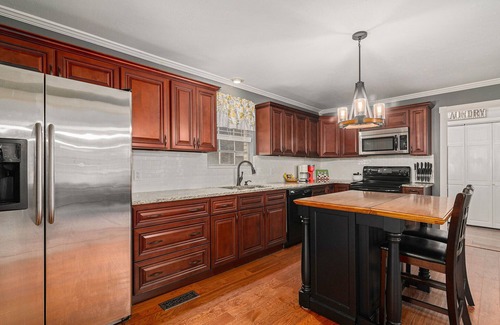 Shannon House | LARGE home near Hoover Met, Golf & Tuscaloosa