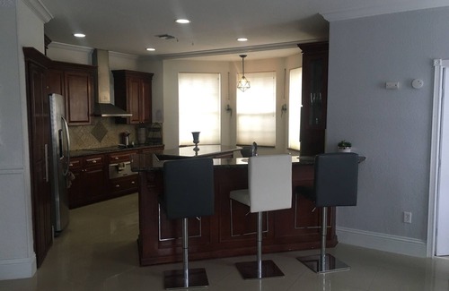 Miami Lakes House | Large Home to enjoy the Miami life!