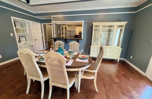 Paris House | Large House, 4 Bedroom, 4 Bath, 4 King Beds, Outdoor Kitchen, Fire Pit, Foosball