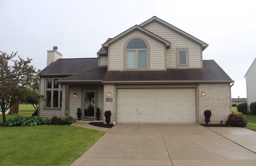 Saint Marys Allen County House | large house, fenced yard, patio