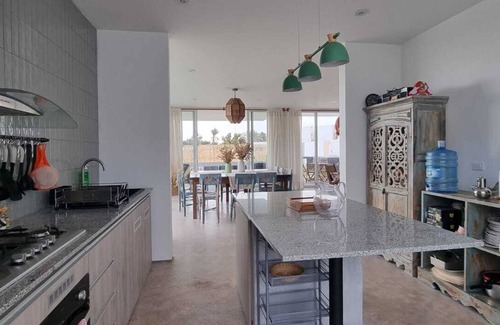 Salamanca House | Large house with a big swimming pool for 16 people in Paracas