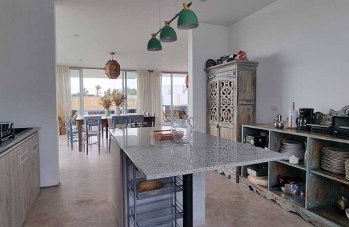 Salamanca House | Large house with a big swimming pool for 16 people in Paracas