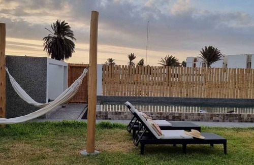 Salamanca House | Large house with a big swimming pool for 16 people in Paracas