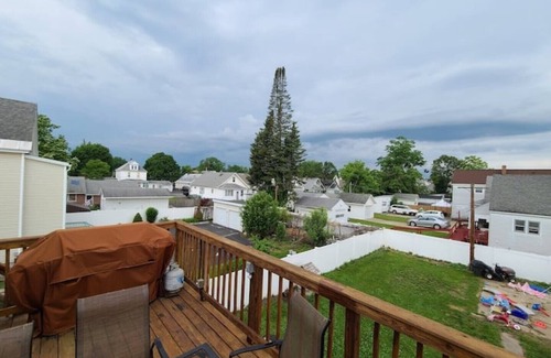 Schenectady Apartment | large king room with 1gb wifi jacuzzi. fireplace