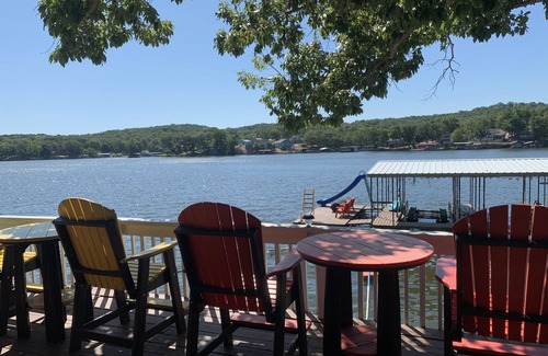 Climax Springs House | Large Lakefront Family Retreat on Quiet and Lively Cove
