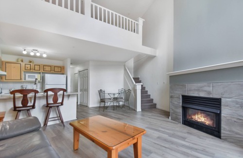 Quail Ridge Apartment | Large Lofted Condo Perfect For Families! (316)