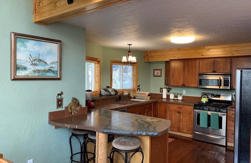 Alyeska House | Large Luxurious Girdwood Getaway with Game Room, New Hot Tub, & EV Charger