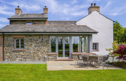 Bretherdale House | Large, Luxurious, High Quality, "Green" Cottage (Lake District & Dales National Parks)