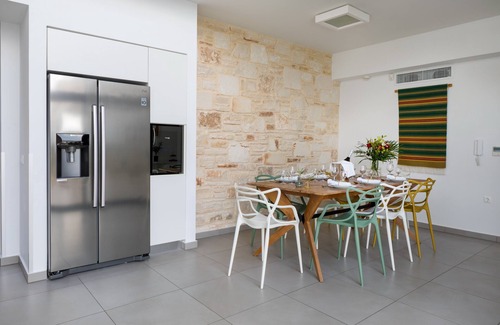 Plaka Villa | Large, Luxurious Villa With Private Swimming Pool and Gym