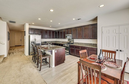 Menifee House | Large Menifee Home: 1 Block to Neighborhood Park!