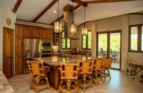 Surfside Villa | Large Ocean Front Home Close to Village - Surfside Gecko