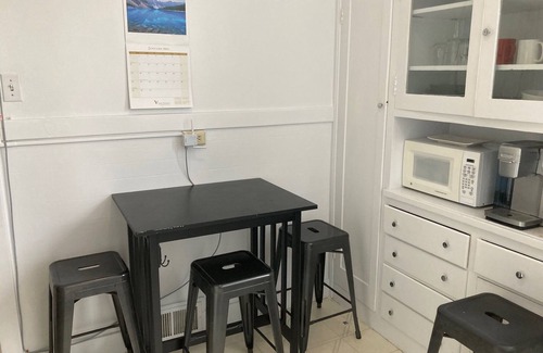 Richmond District Apartment | Large One Bedroom One Bath Apt. near Baker Beach