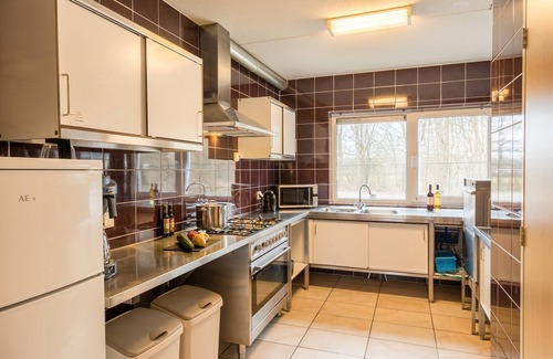 Gasselternijveen House | Large Pet-Friendly Lodg