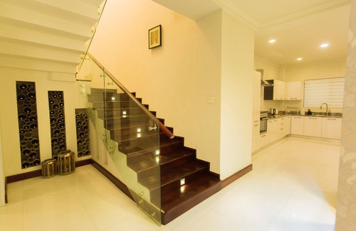 Kumasi Apartment | Large Premium 3 Bedroom Serv. Apartment @ Fairview-Kumasi