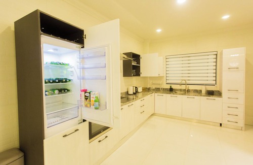 Kumasi Apartment | Large Premium 3 Bedroom Serv. Apartment @ Fairview-Kumasi
