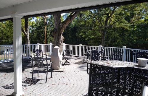 New Castle House | Large private retreat near Summit Lake
