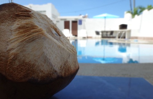 Playas House | Large private villa with a pool and jacuzzi, close to the beach