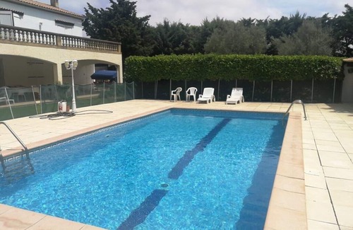 Saint-Jean-de-Vedas Villa | Large residence with private swimming pool 10X5, with wooded grounds