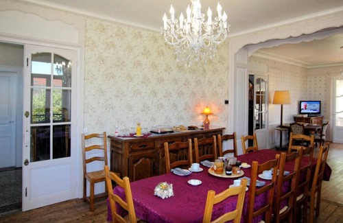 Fougerolles-Saint-Valbert Bed & Breakfast | Large room with private bathroom