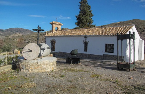 Guejar Sierra House | Large Rural House Cortijo Argumosa with pool