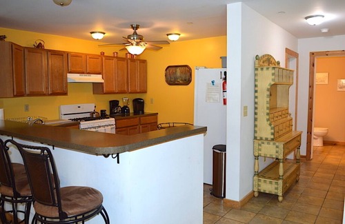Pine Bush House | Large Secluded Private Estate accommodates 18+. 12 Min. from Town of New Paltz