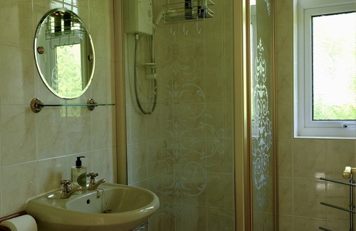 Chapeltown House | Large Self Contained Deluxe Property