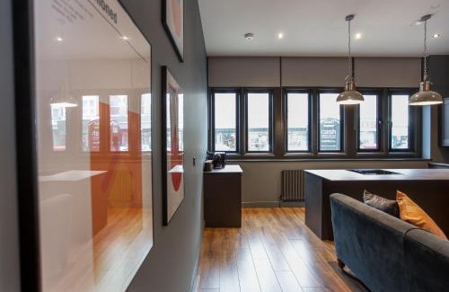 Westcliff-on-Sea Apartment | Large Studio Apartment, Free Parking, Close to Centre