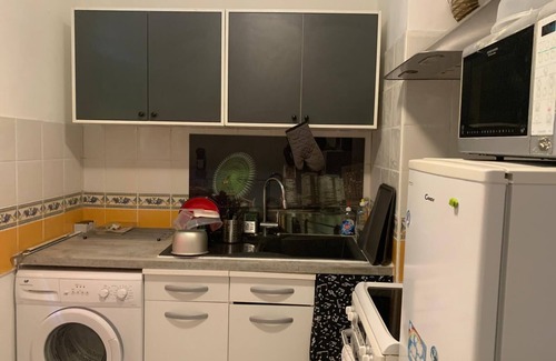 Bois Guillaume Bed & Breakfast | Large studio with garden 10 minutes from LE SPOT town center and RER D station