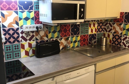 Les Lecques Apartment | LARGE STUDIO - TERRACE - PRIVATE PARKING - BEACH 50 M AWAY - CLOSE TO SHOPS & RESTAURANTS