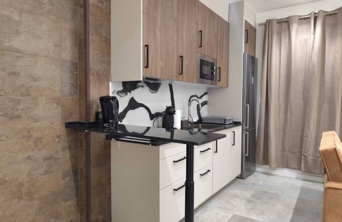 Ciutat Jardi Apartment | Large Studio in Valencia