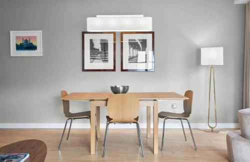 Grand Canal Dock House | Large Stylish Bright & Luxurious 2 Bed Apartment